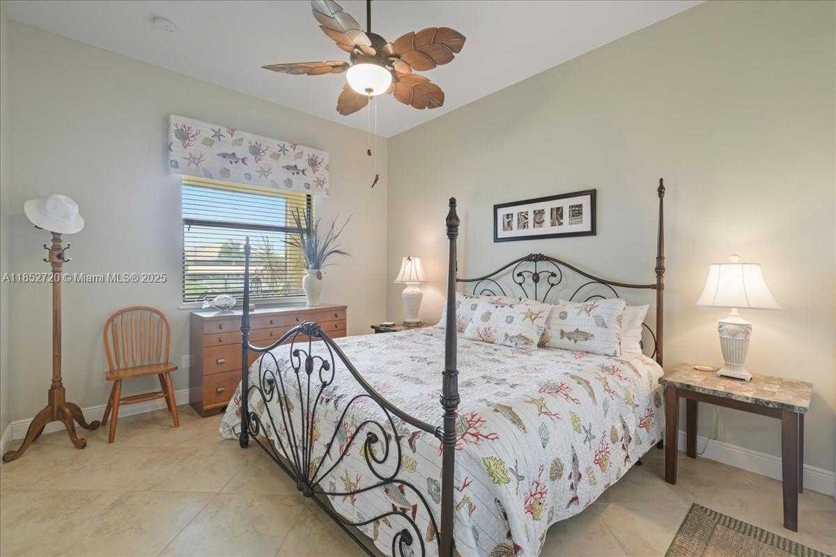 Small Image of 413 NORTH WEST 39TH AVE, Cape Coral Number 24