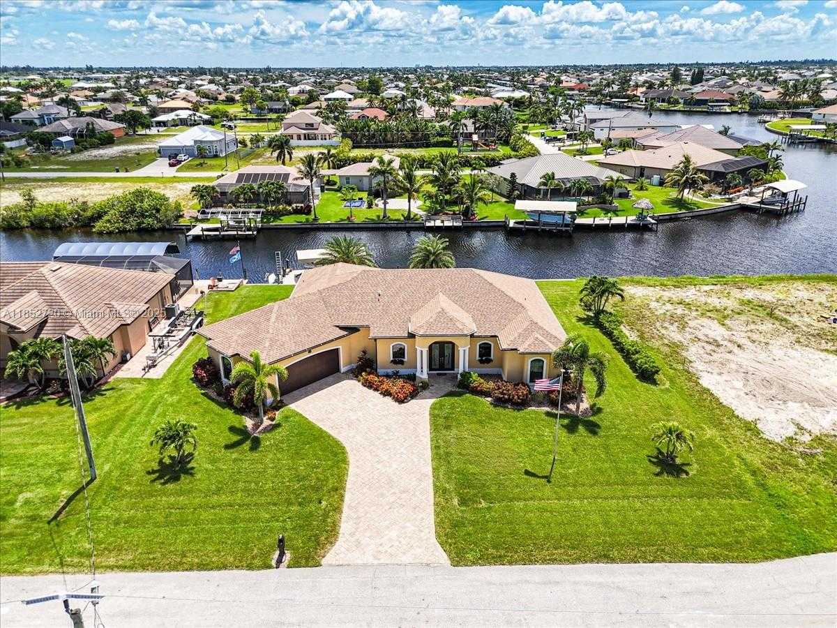 Small Image of 413 NORTH WEST 39TH AVE, Cape Coral Number 27
