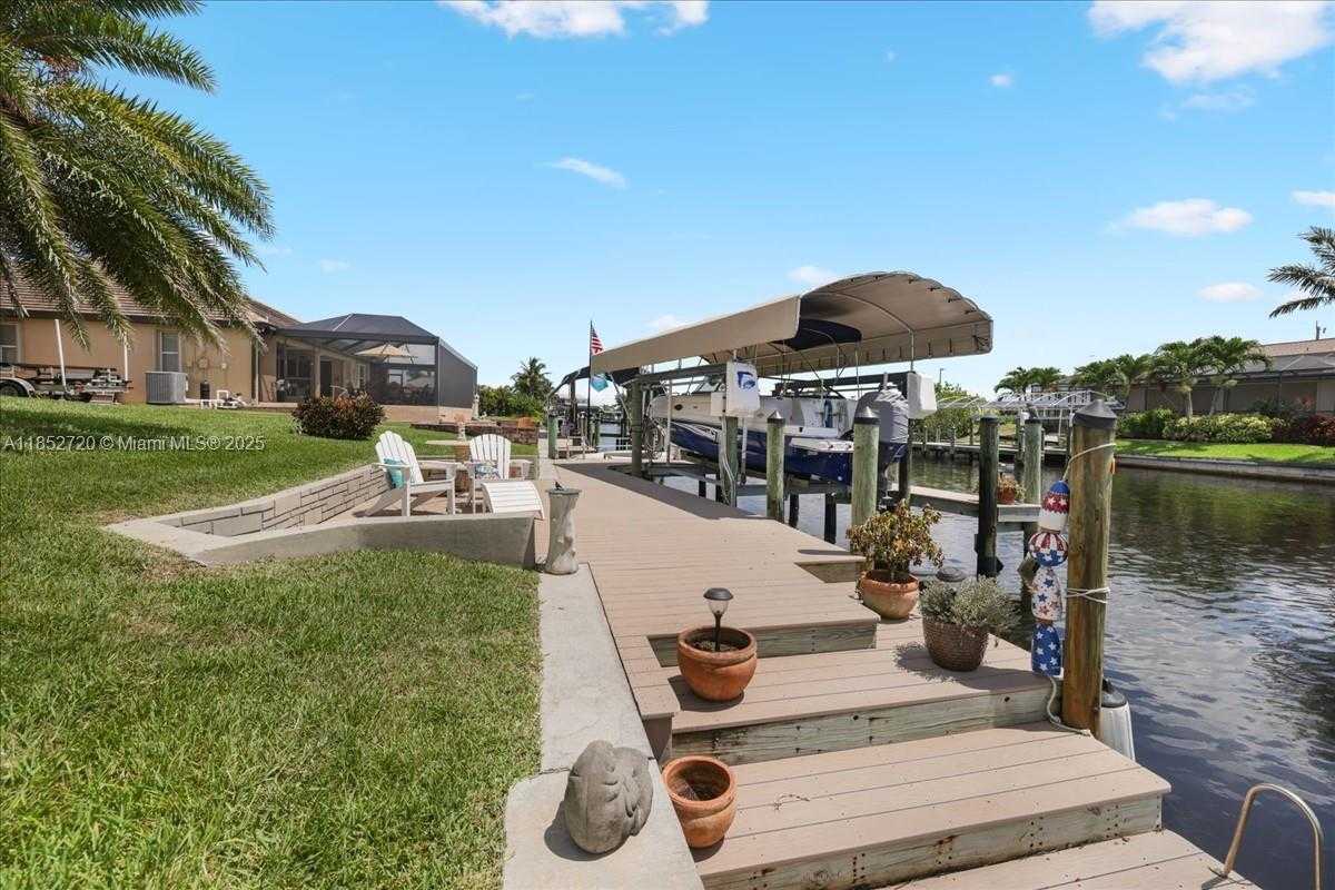 Small Image of 413 NORTH WEST 39TH AVE, Cape Coral Number 29
