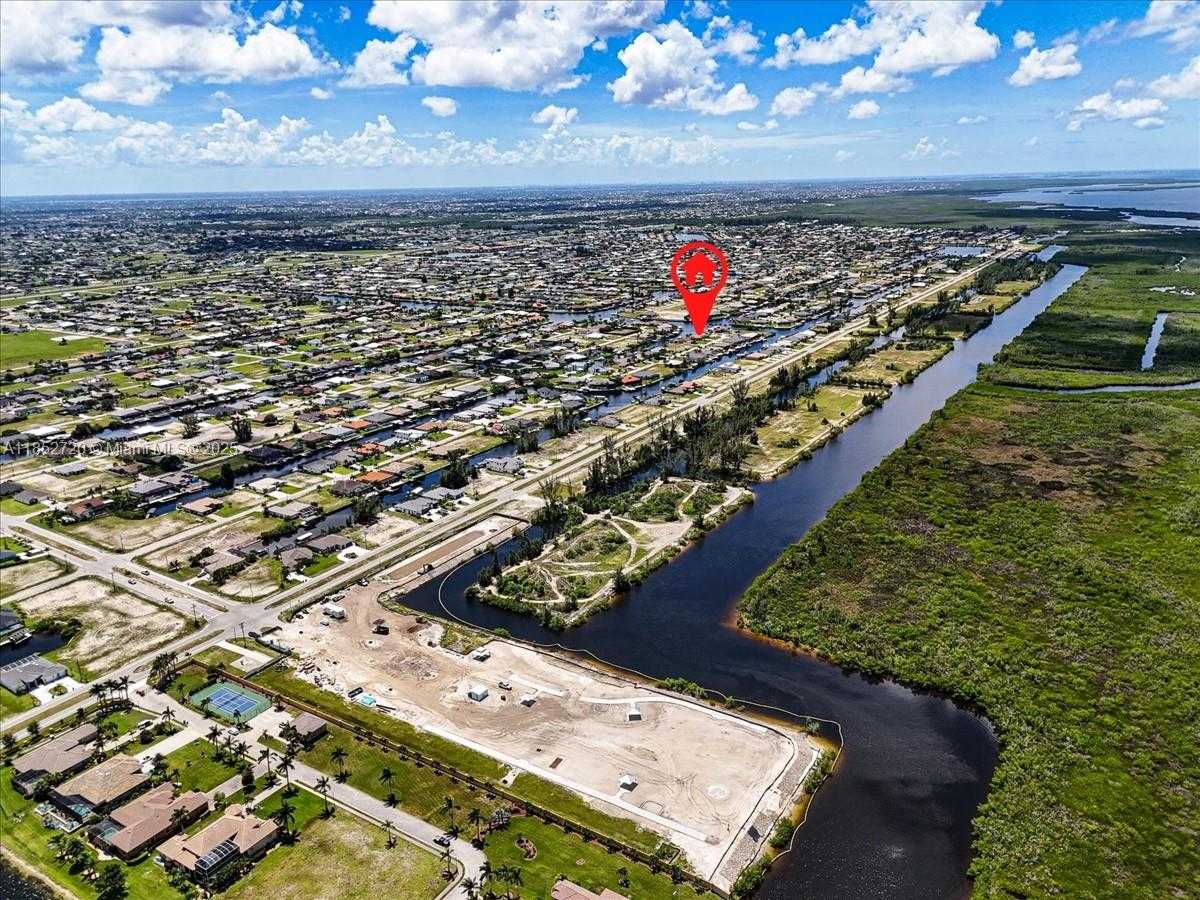 Small Image of 413 NORTH WEST 39TH AVE, Cape Coral Number 30