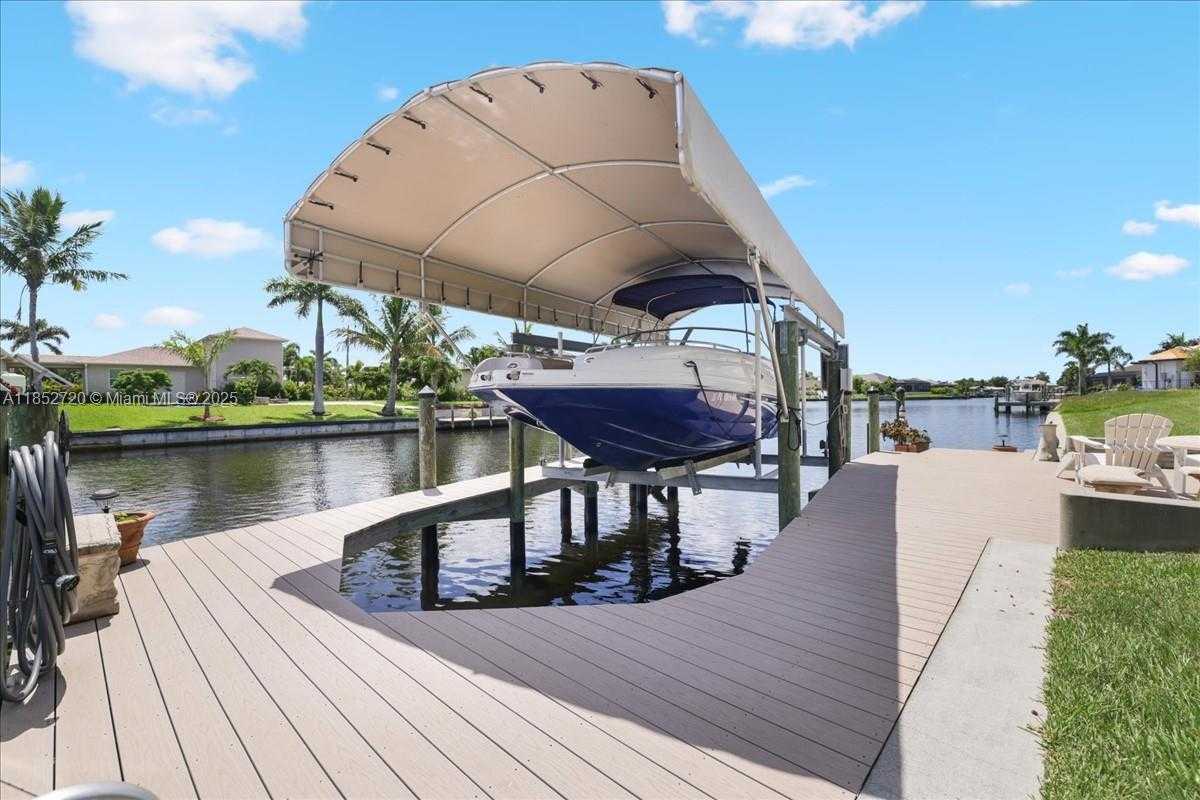 Small Image of 413 NORTH WEST 39TH AVE, Cape Coral Number 5