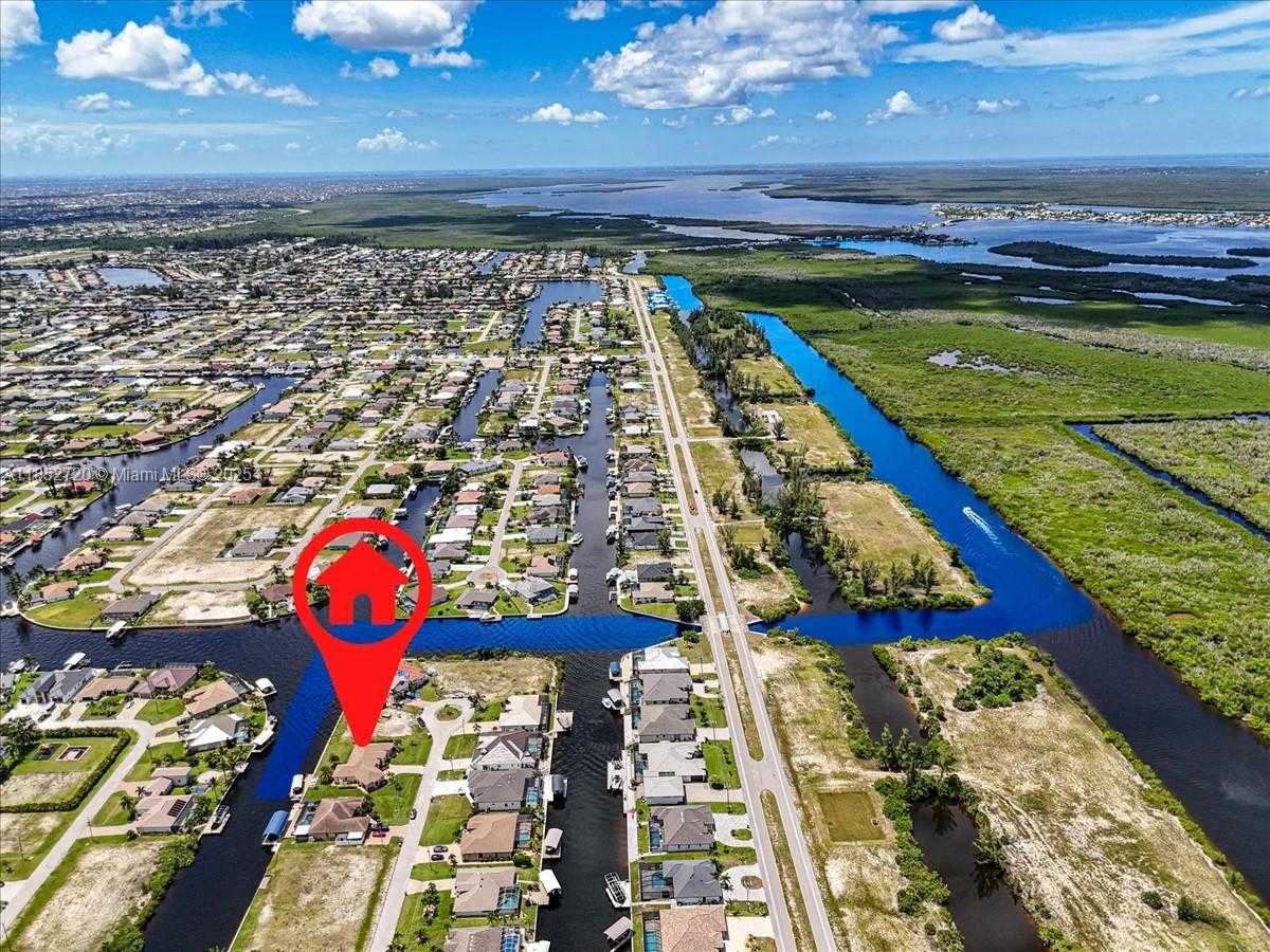 Small Image of 413 NORTH WEST 39TH AVE, Cape Coral Number 6
