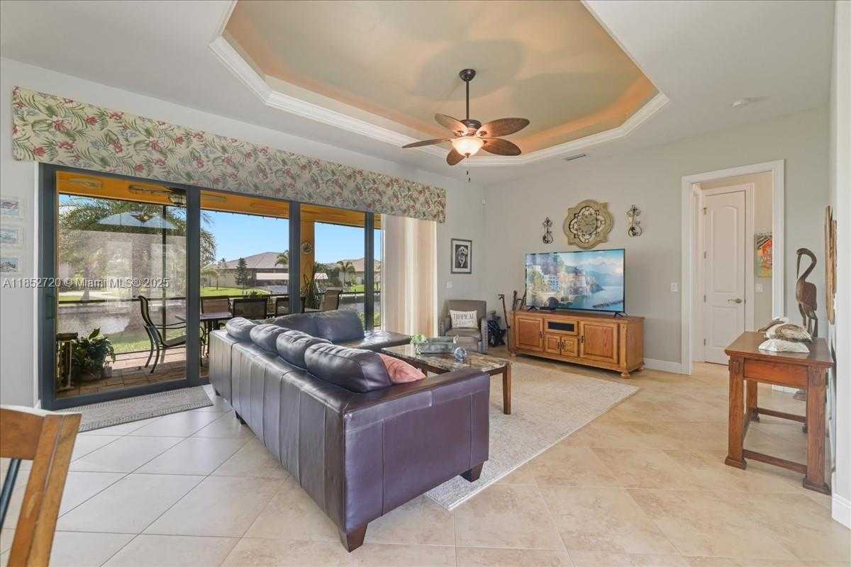 Small Image of 413 NORTH WEST 39TH AVE, Cape Coral Number 7