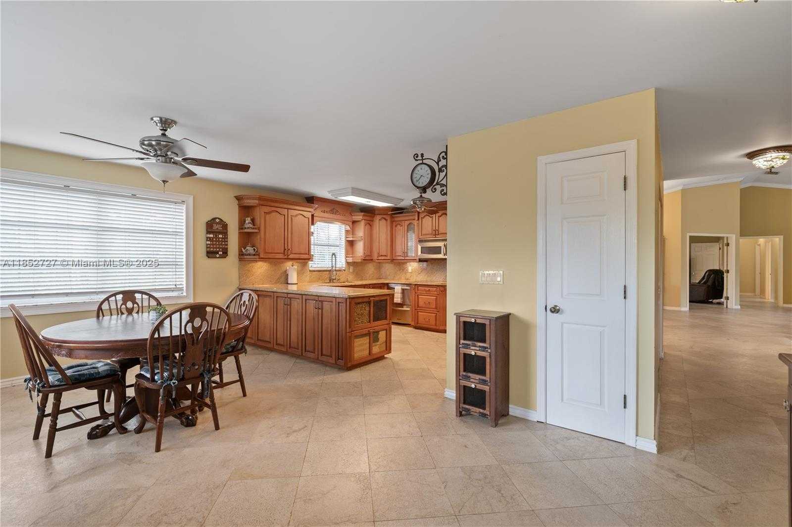Small Image of 27800 SOUTH WEST 182ND AVE, Homestead Number 14