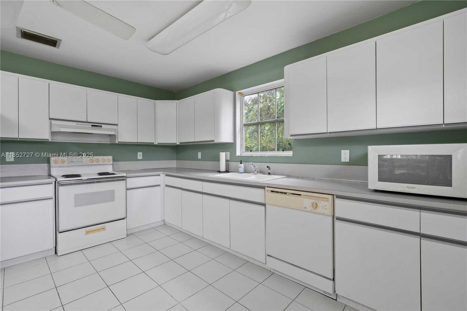 Small Image of 27800 SOUTH WEST 182ND AVE, Homestead Number 46