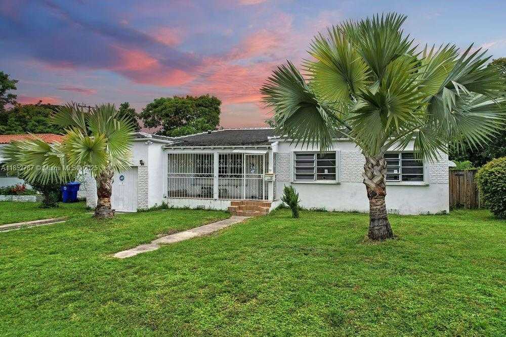 Small Image of 231 NORTH EAST 48TH TER, Miami Number 13