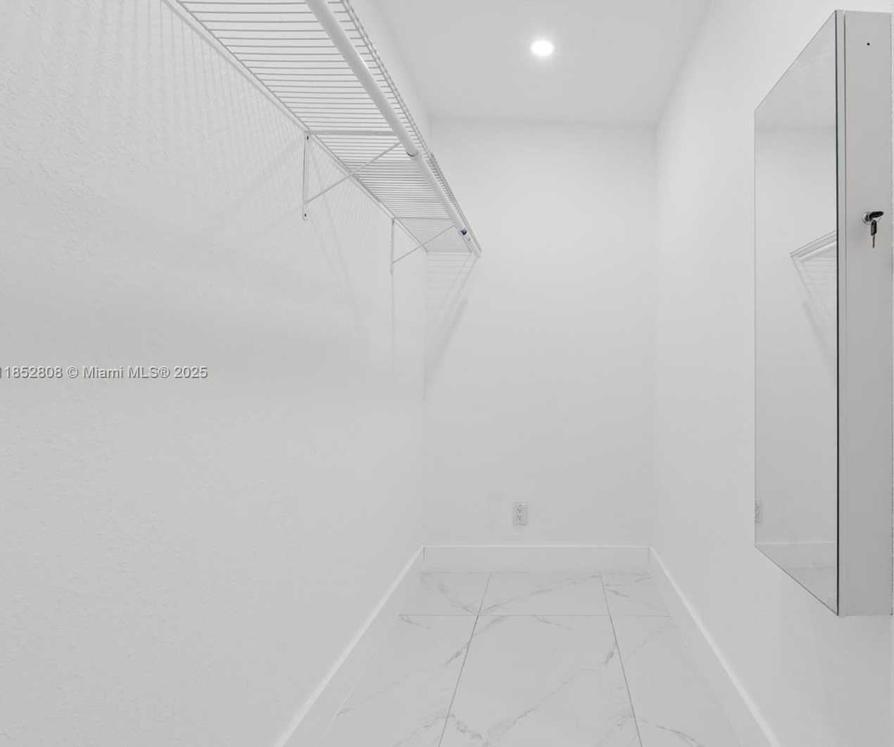 Small Image of 4205 EAST 10TH AVE, Hialeah Number 14