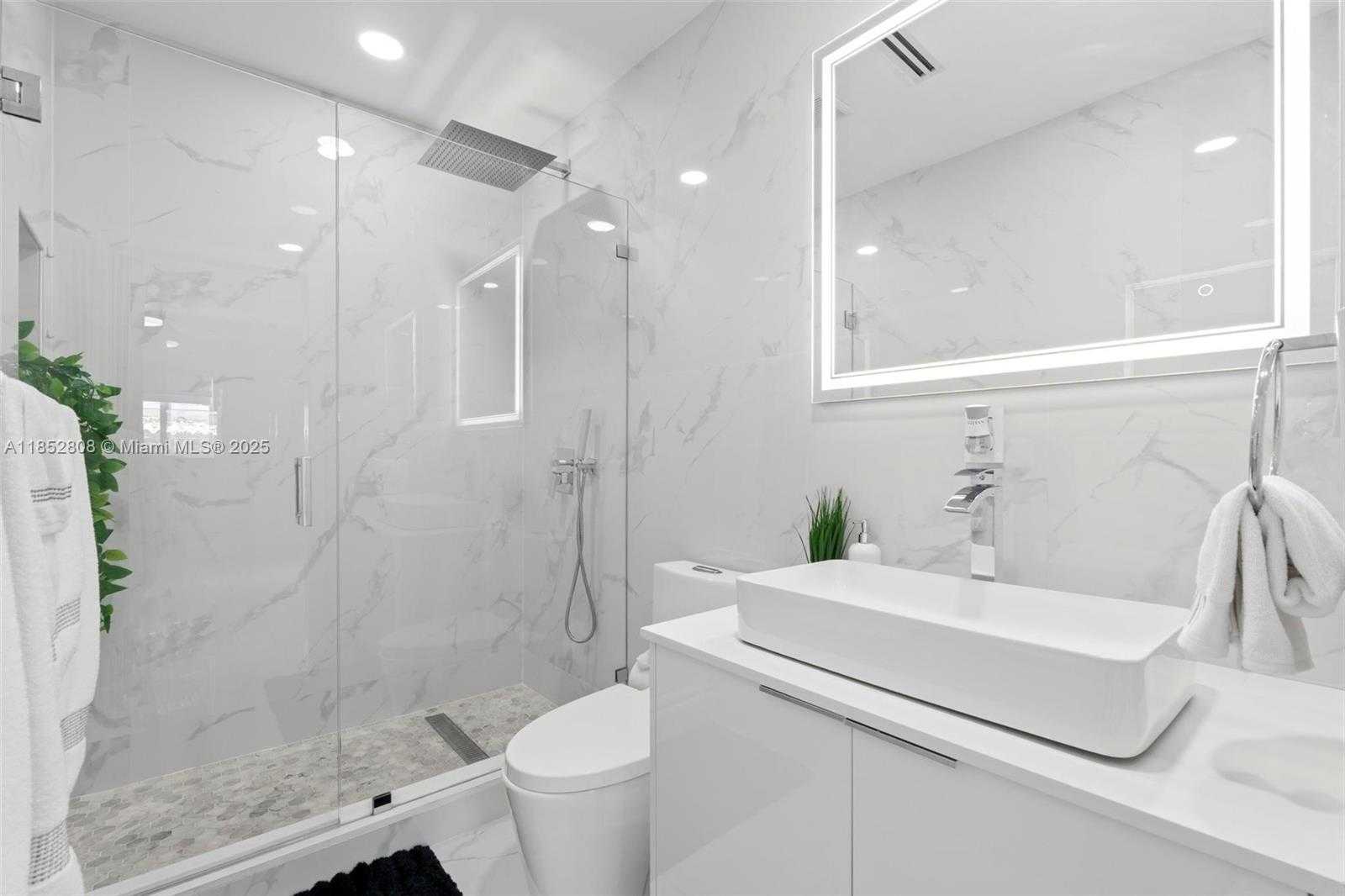 Small Image of 4205 EAST 10TH AVE, Hialeah Number 15
