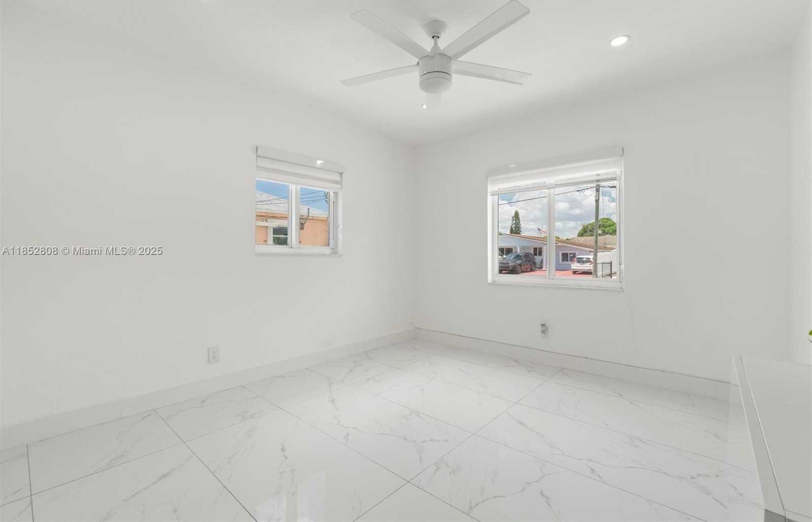 Small Image of 4205 EAST 10TH AVE, Hialeah Number 19