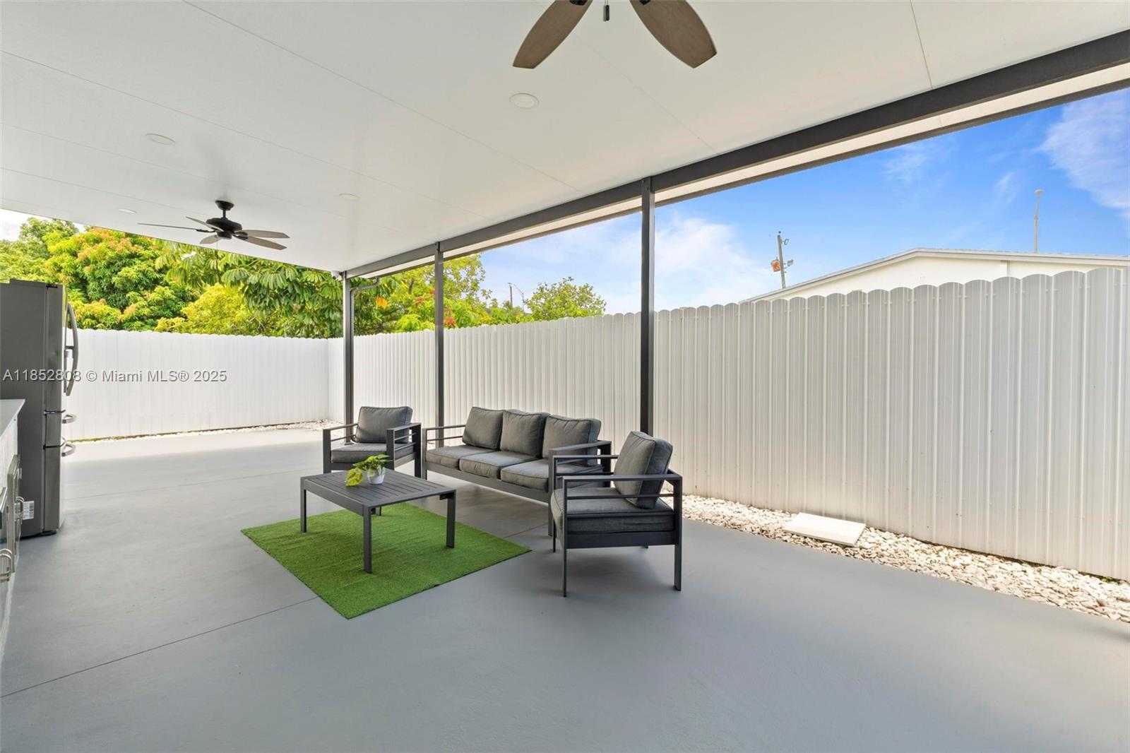 Small Image of 4205 EAST 10TH AVE, Hialeah Number 25