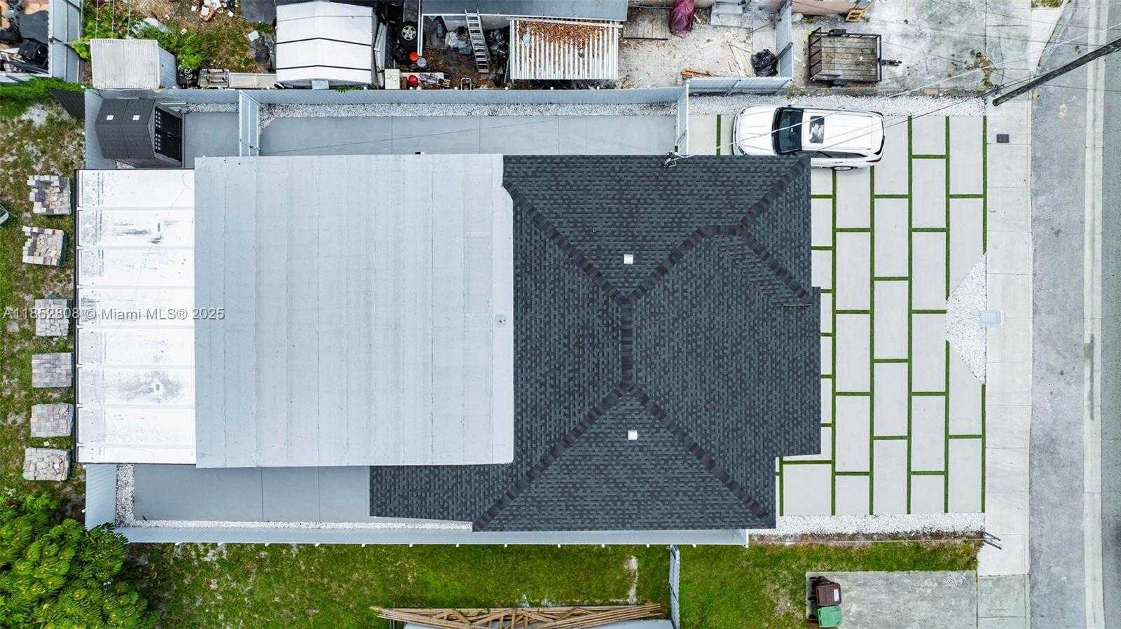 Small Image of 4205 EAST 10TH AVE, Hialeah Number 27