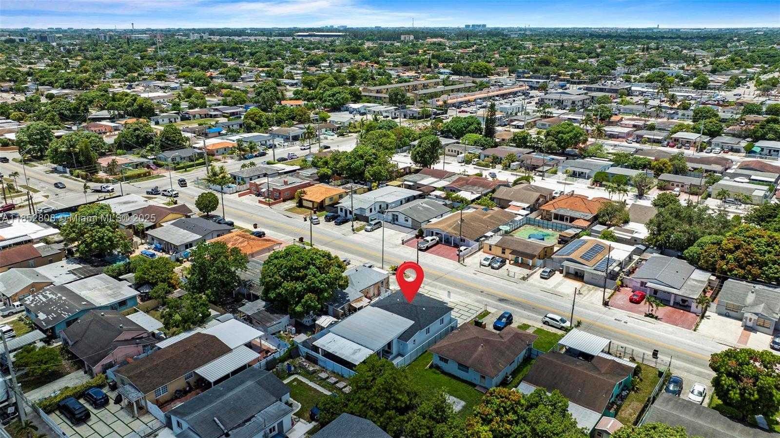 Small Image of 4205 EAST 10TH AVE, Hialeah Number 30