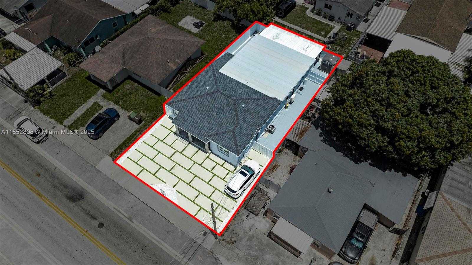 Small Image of 4205 EAST 10TH AVE, Hialeah Number 31
