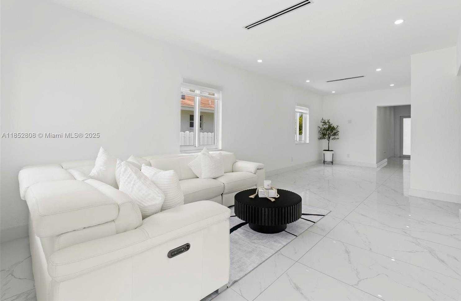 Small Image of 4205 EAST 10TH AVE, Hialeah Number 4