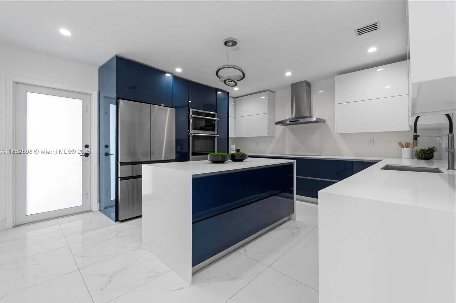 Small Image of 4205 EAST 10TH AVE, Hialeah Number 6
