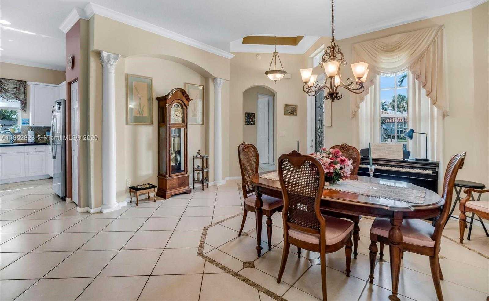 Small Image of 6529 JOG ESTATES LN, Boynton Beach Number 11