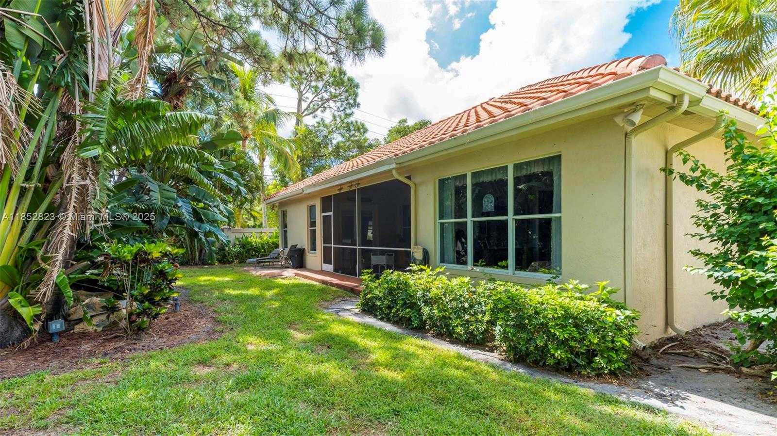 Small Image of 6529 JOG ESTATES LN, Boynton Beach Number 24