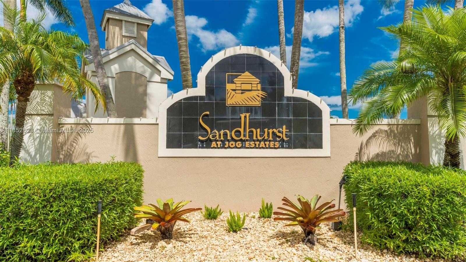 Small Image of 6529 JOG ESTATES LN, Boynton Beach Number 27