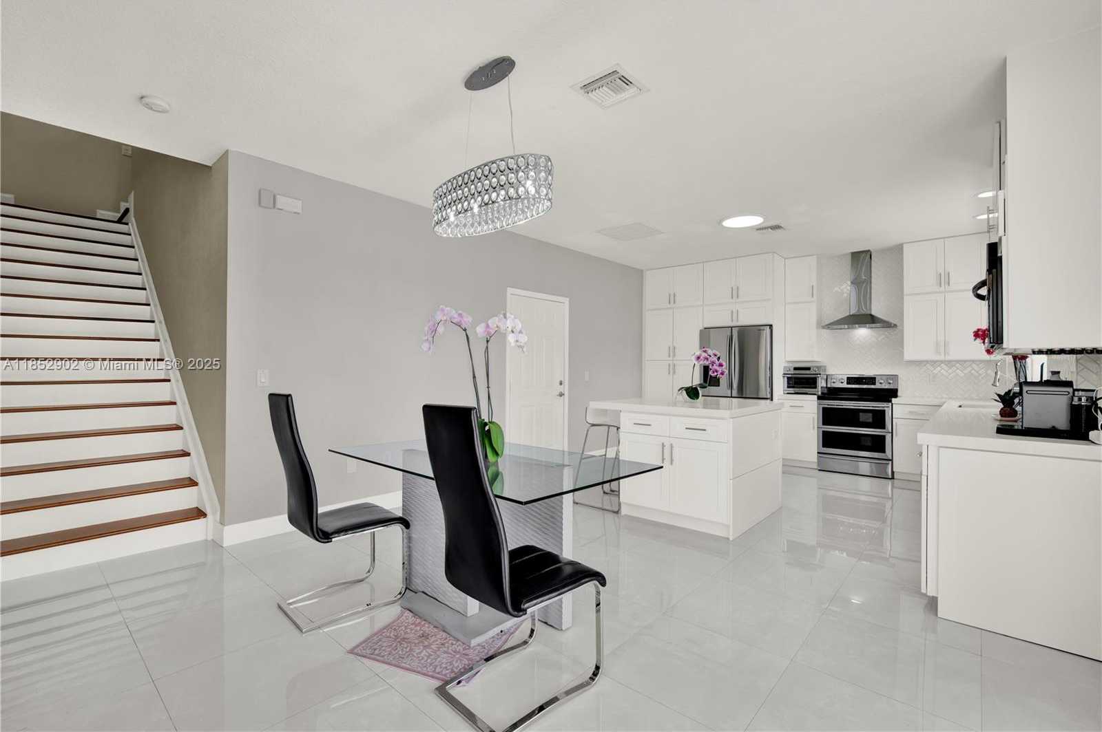 Small Image of 557 SOUTH EAST 37TH PLACE, Homestead Number 14