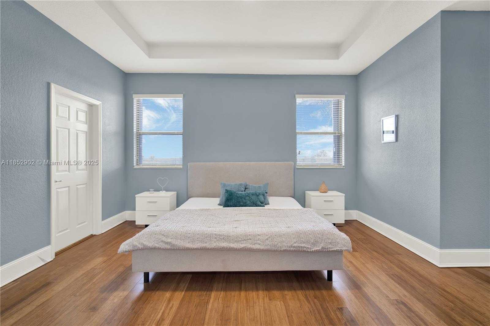 Small Image of 557 SOUTH EAST 37TH PLACE, Homestead Number 25