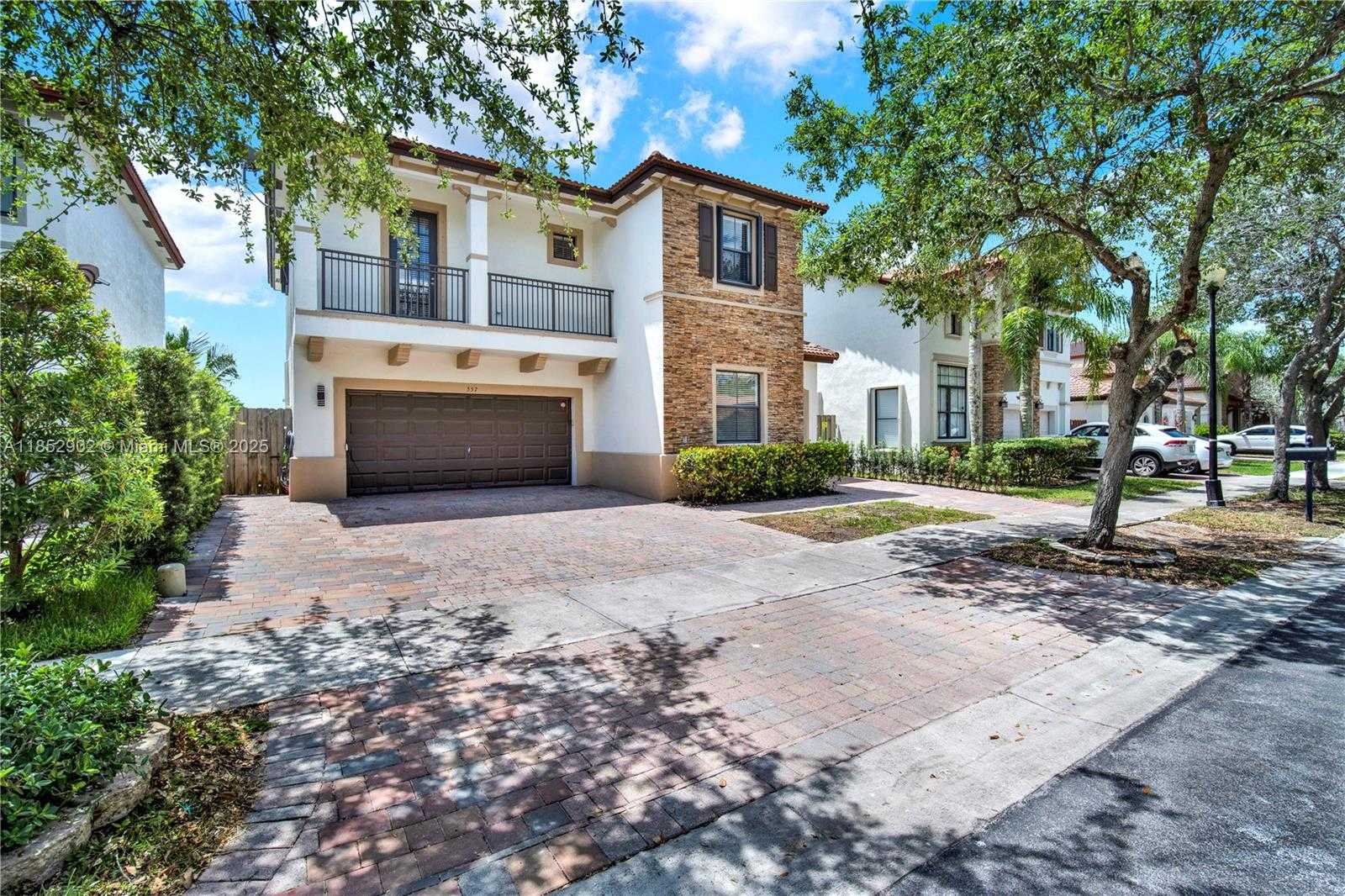 Small Image of 557 SOUTH EAST 37TH PLACE, Homestead Number 3