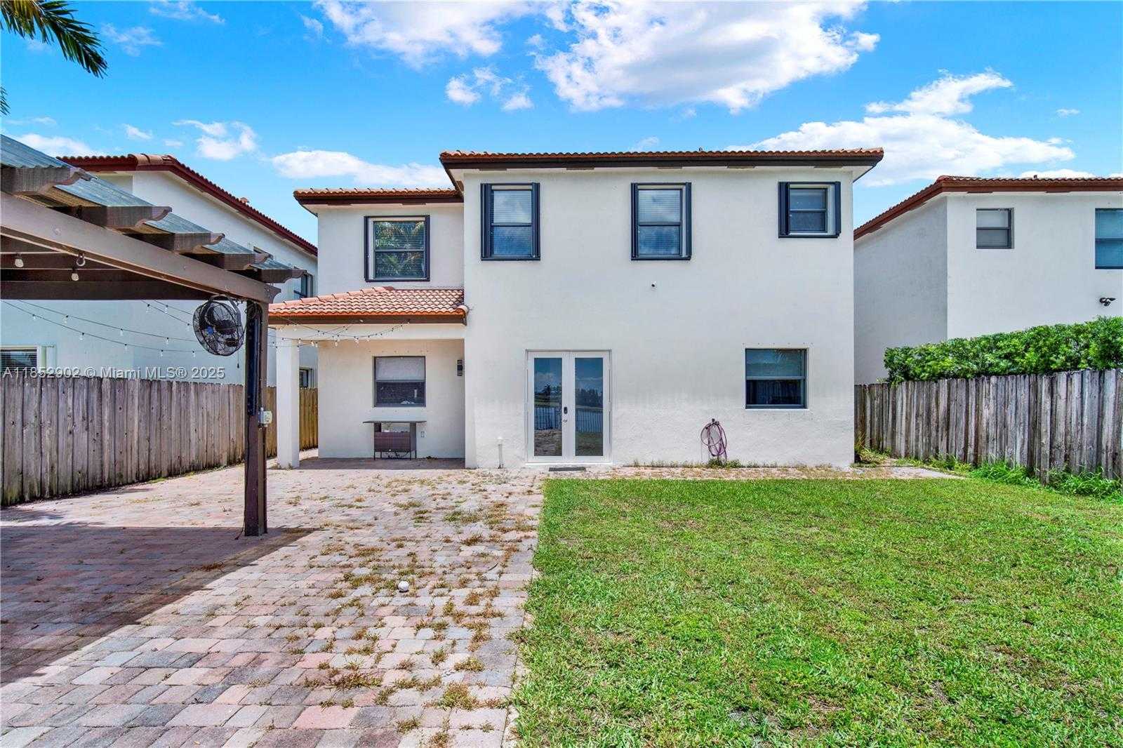 Small Image of 557 SOUTH EAST 37TH PLACE, Homestead Number 51