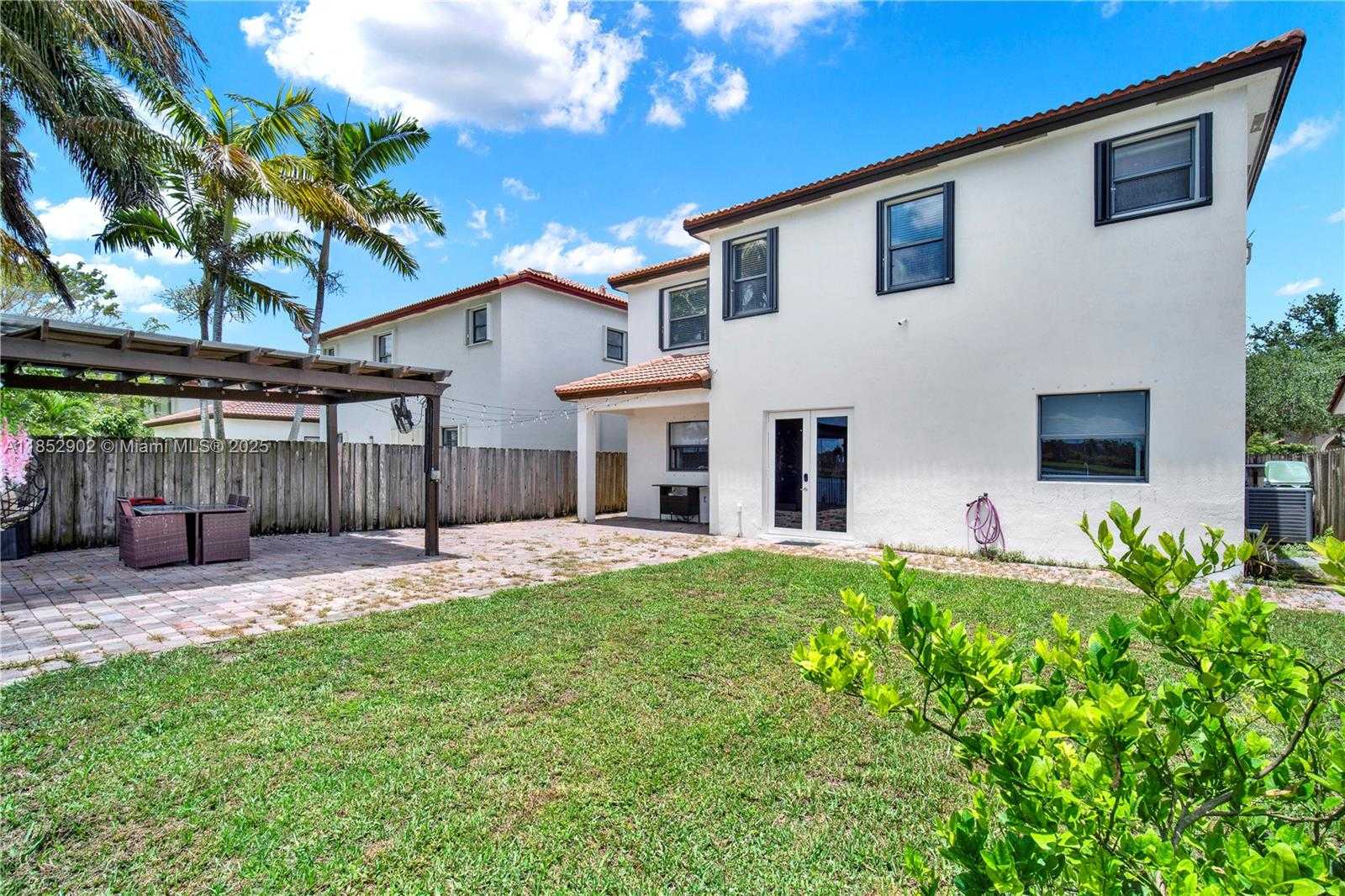 Small Image of 557 SOUTH EAST 37TH PLACE, Homestead Number 52