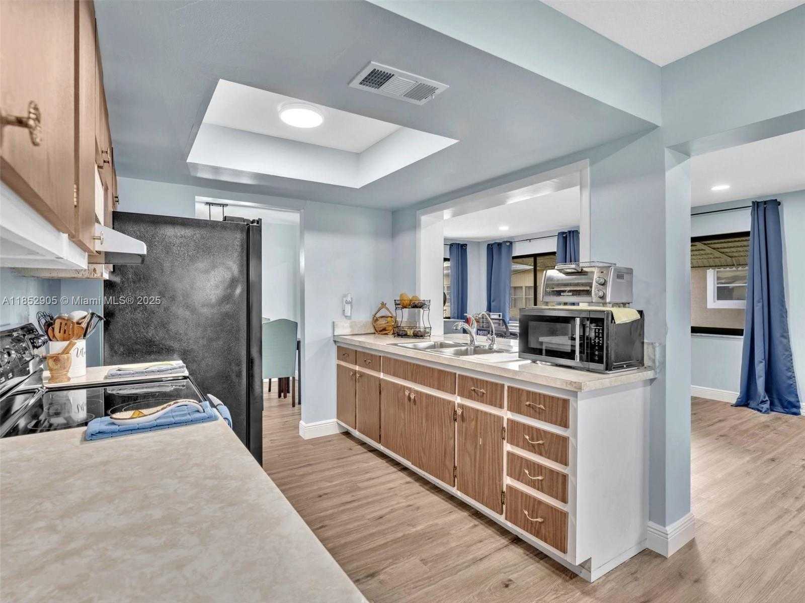 Small Image of 6708 NORTH WEST 58TH CT, Tamarac Number 11
