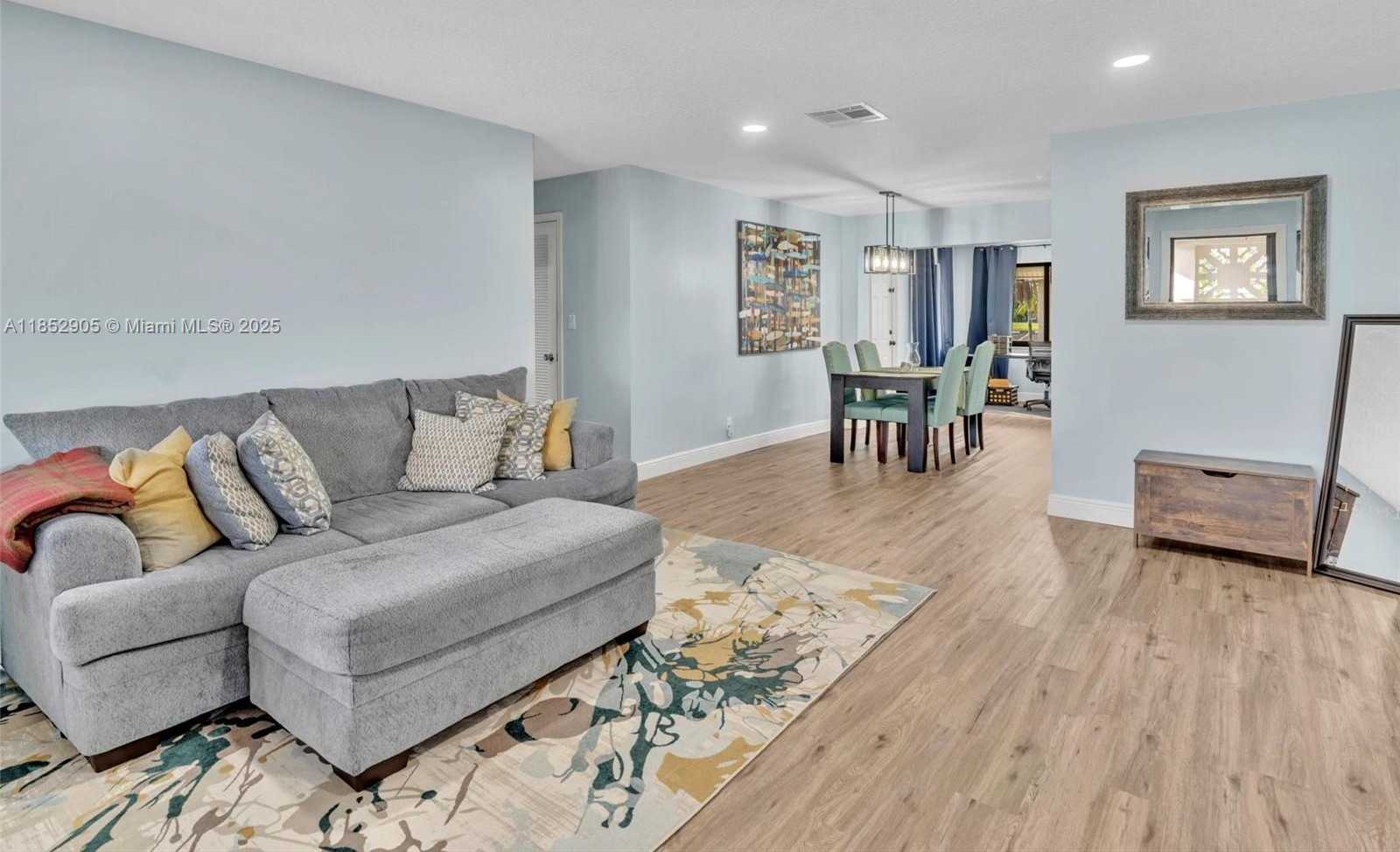 Small Image of 6708 NORTH WEST 58TH CT, Tamarac Number 2