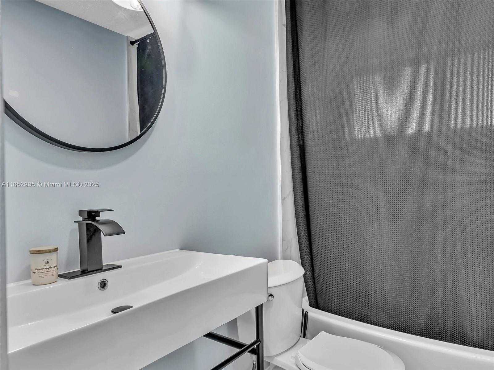 Small Image of 6708 NORTH WEST 58TH CT, Tamarac Number 20