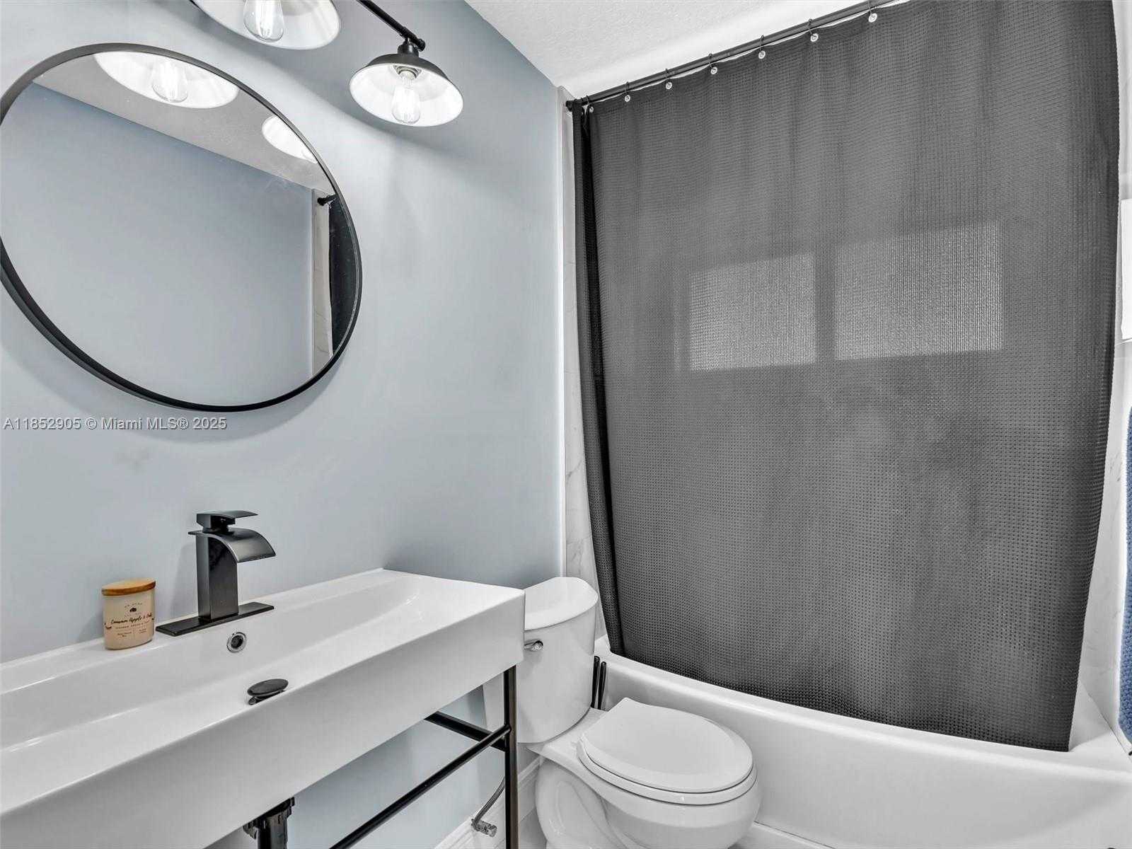 Small Image of 6708 NORTH WEST 58TH CT, Tamarac Number 21