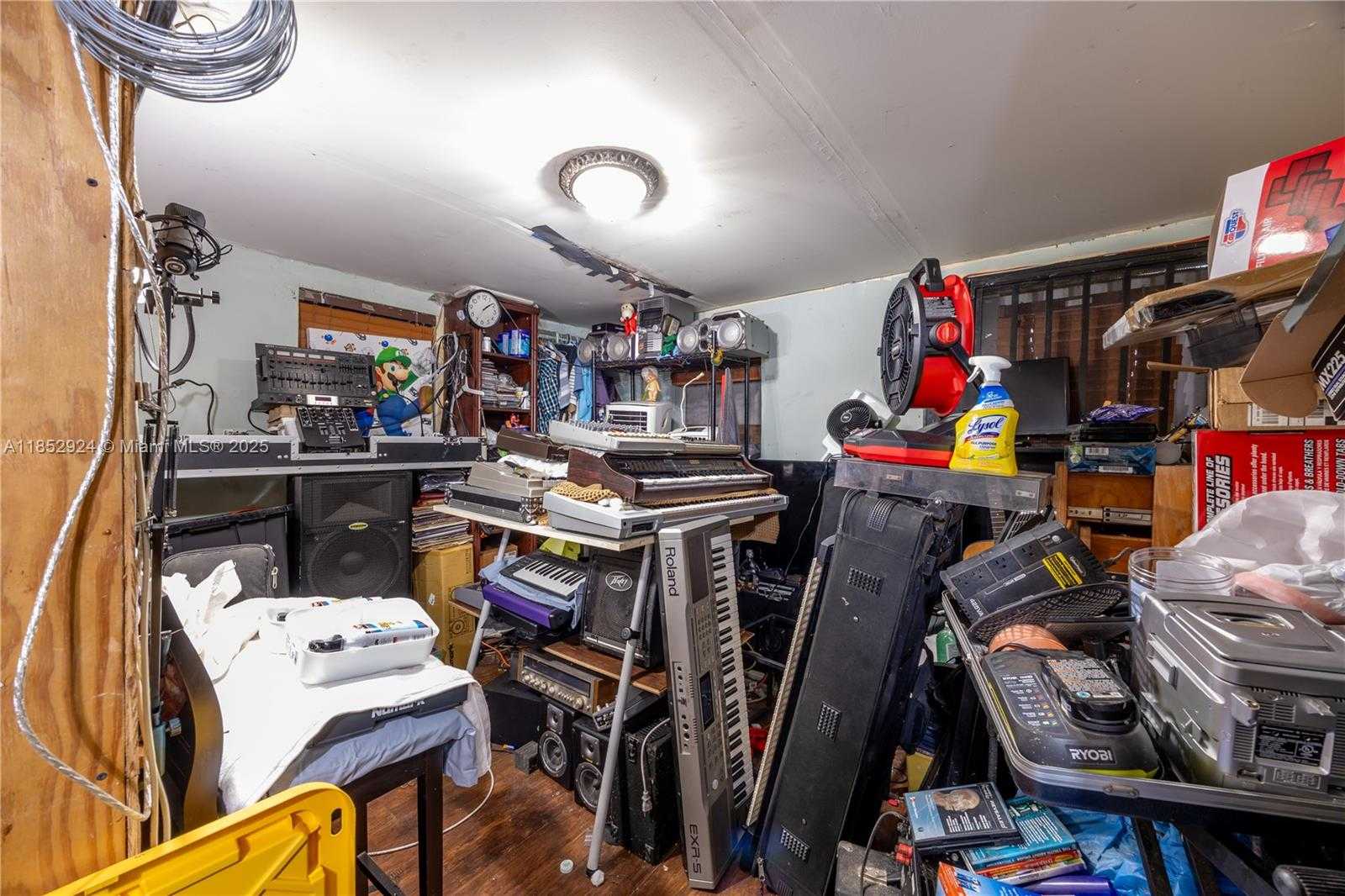Small Image of 14350 NORTH EAST 8TH AVE, North Miami Number 20