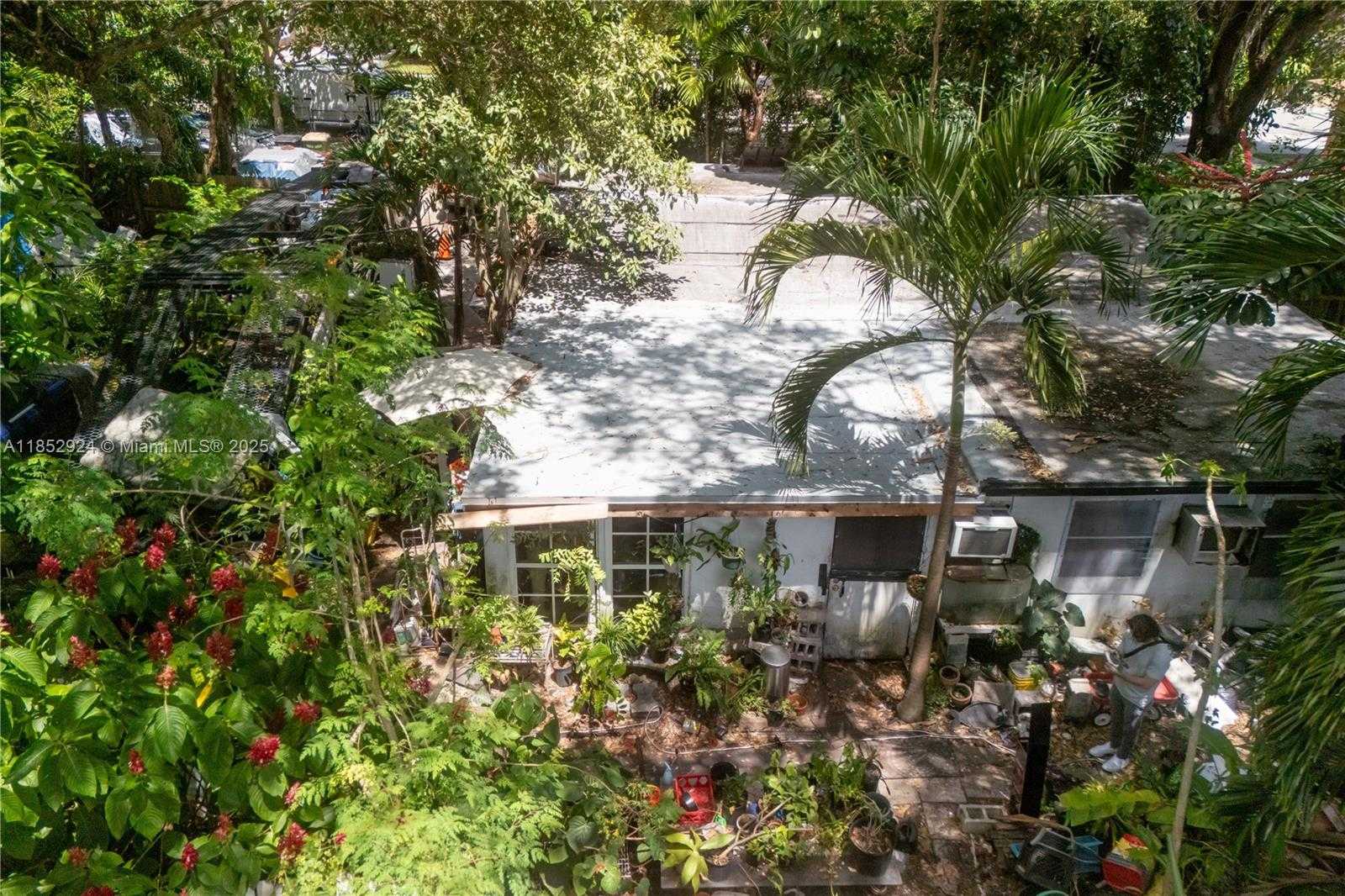 Small Image of 14350 NORTH EAST 8TH AVE, North Miami Number 5