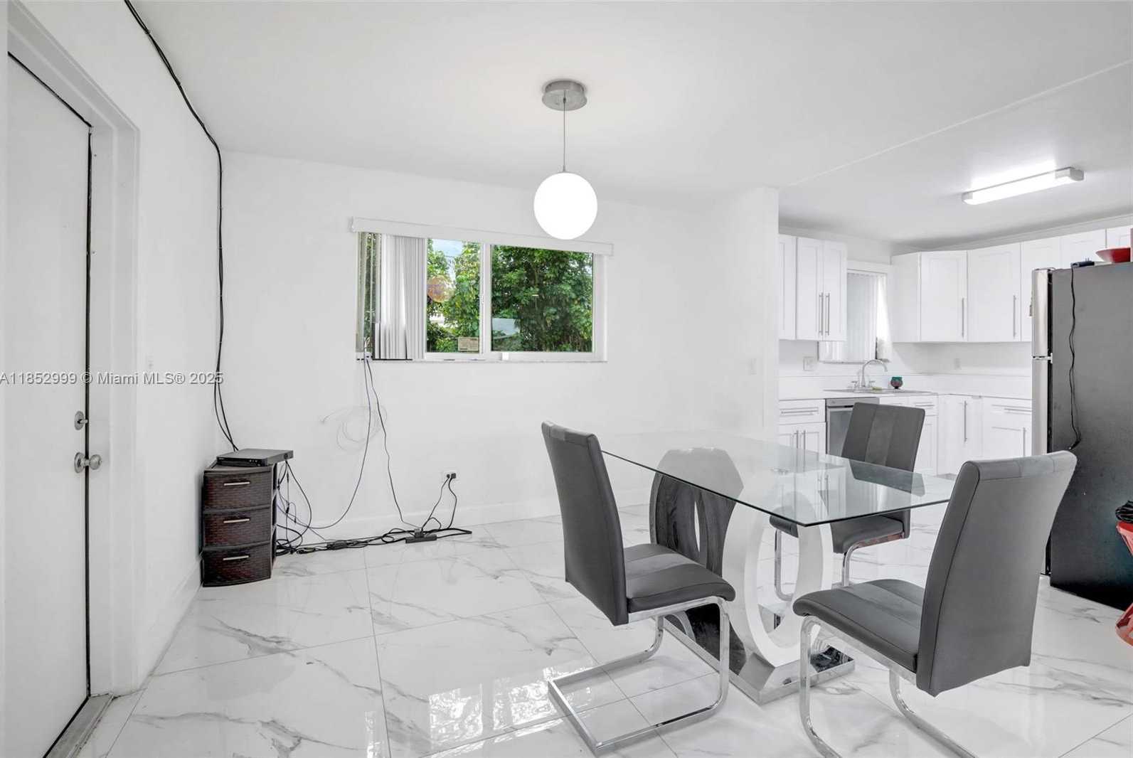 Small Image of 311 SOUTH WEST 68TH TER, Pembroke Pines Number 14