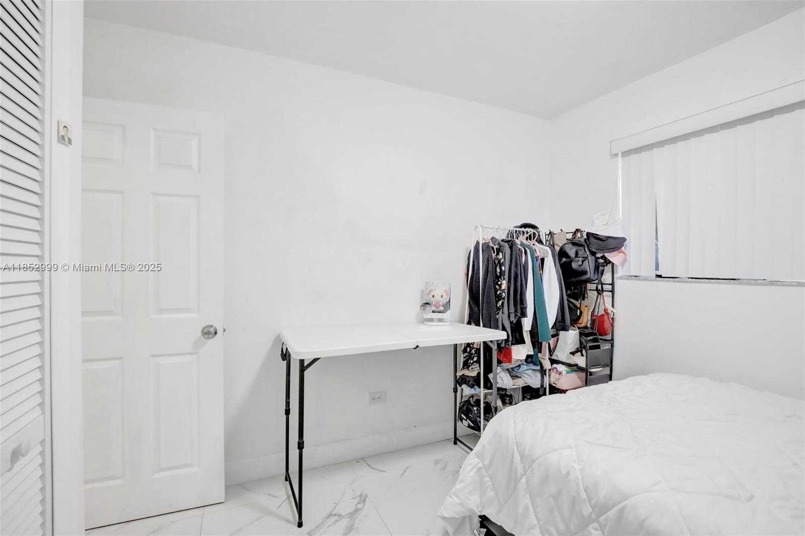 Small Image of 311 SOUTH WEST 68TH TER, Pembroke Pines Number 17