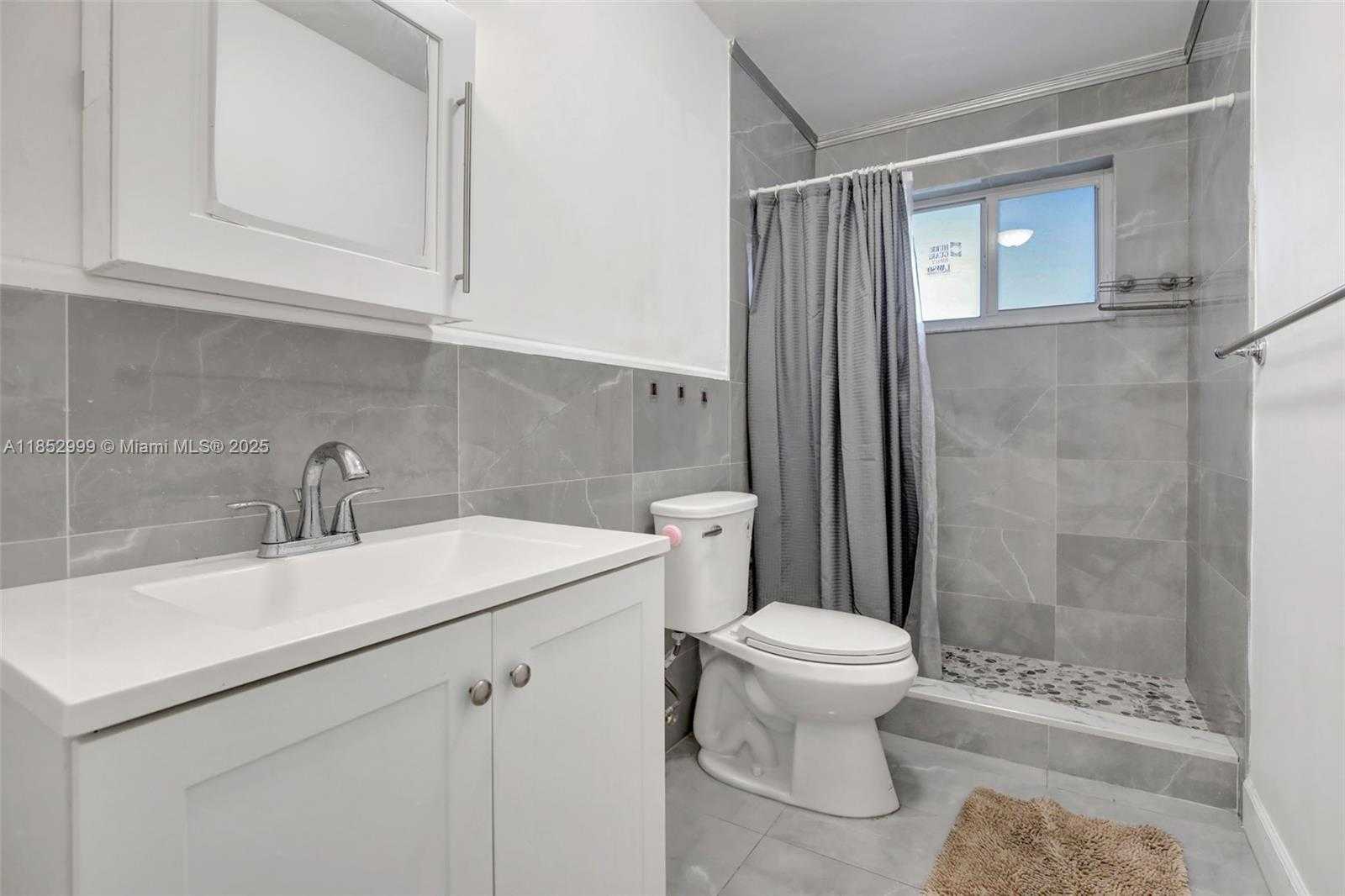 Small Image of 311 SOUTH WEST 68TH TER, Pembroke Pines Number 19