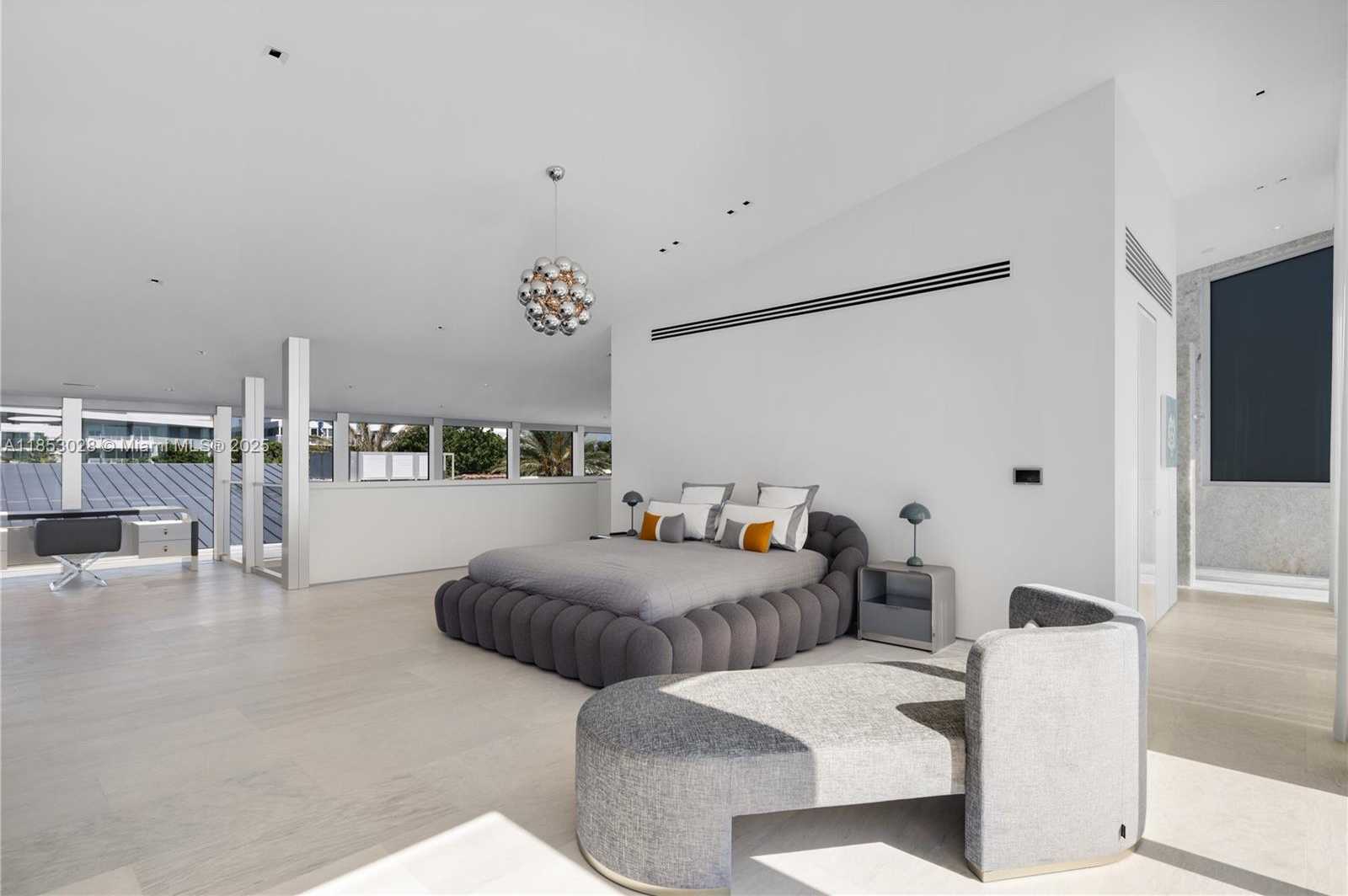 Small Image of 7815 ATLANTIC WAY, Miami Beach Number 15