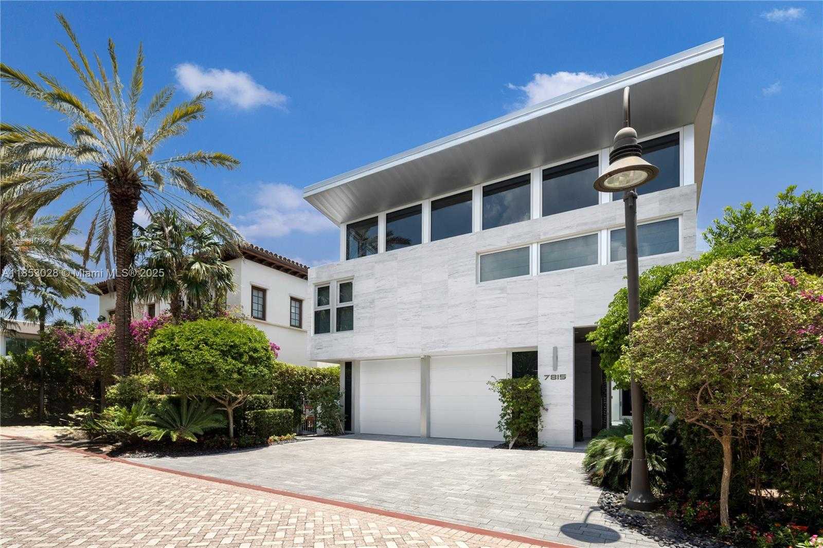 Small Image of 7815 ATLANTIC WAY, Miami Beach Number 34