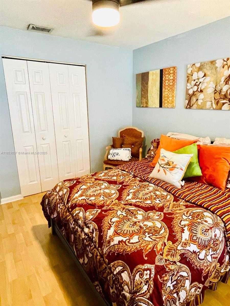 Small Image of 18336 NORTH WEST 6TH ST, Pembroke Pines Number 22