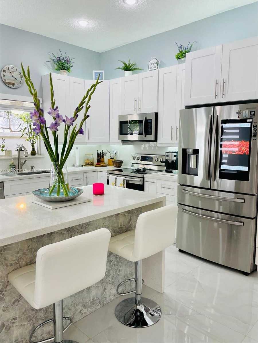 Small Image of 18336 NORTH WEST 6TH ST, Pembroke Pines Number 3