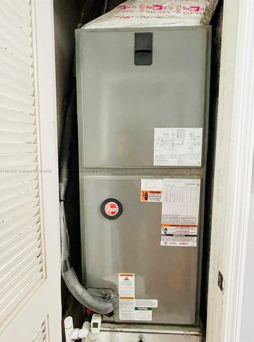 Small Image of 18336 NORTH WEST 6TH ST, Pembroke Pines Number 31