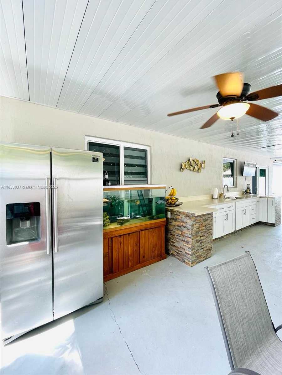 Small Image of 18336 NORTH WEST 6TH ST, Pembroke Pines Number 32