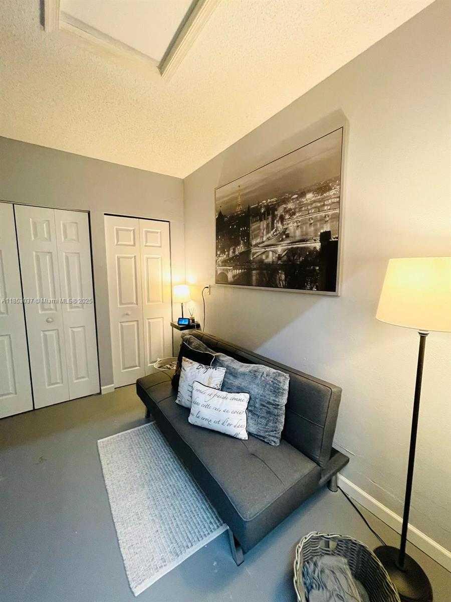 Small Image of 18336 NORTH WEST 6TH ST, Pembroke Pines Number 53