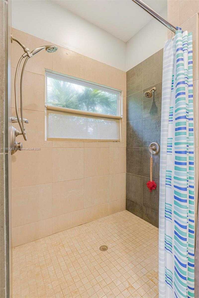 Small Image of 1640 C RD, Loxahatchee Number 33