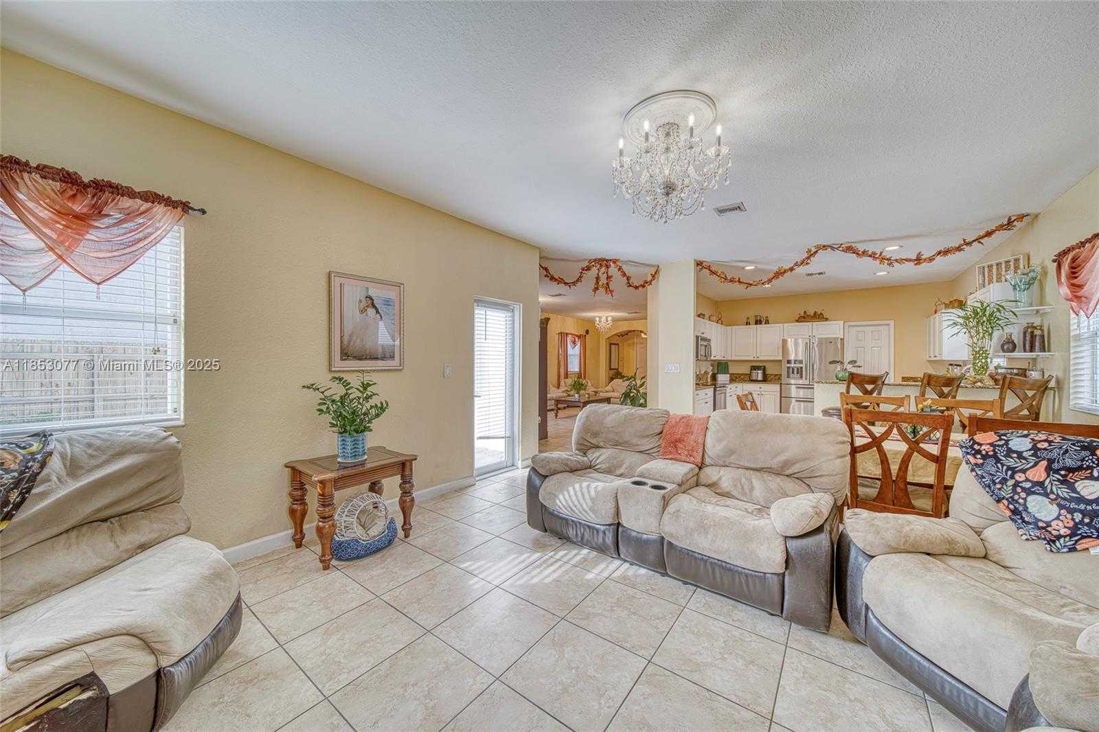 Small Image of 229 NORTH EAST 36 AVENUE RD, Homestead Number 13