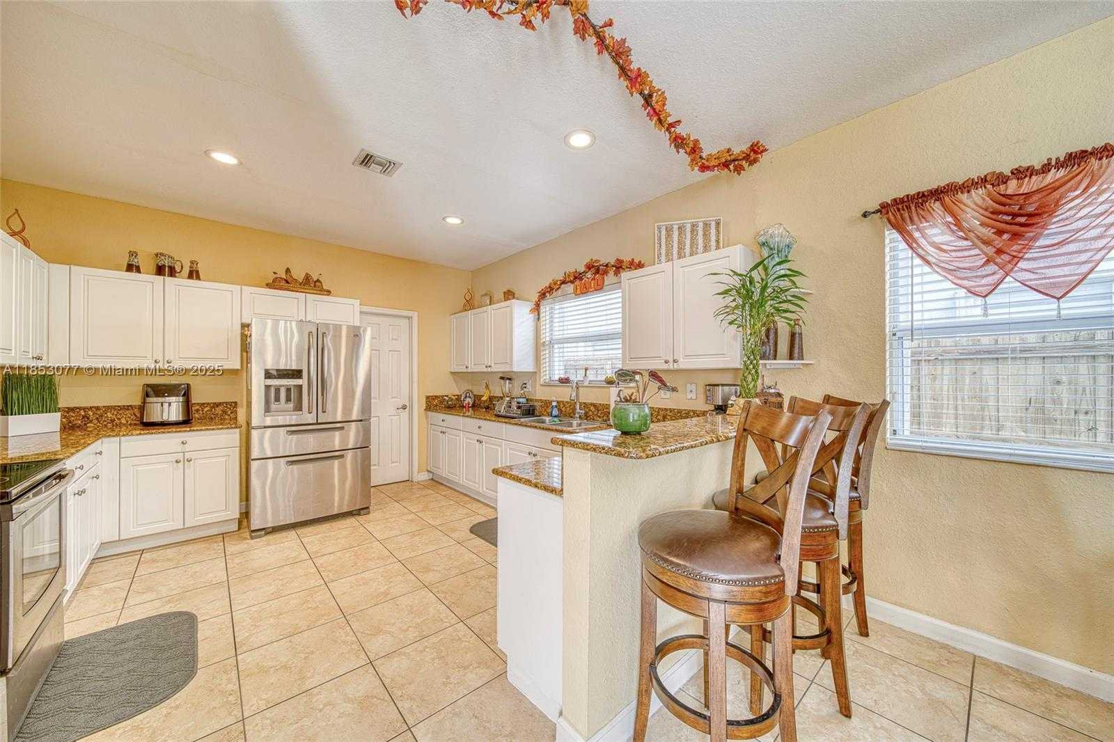 Small Image of 229 NORTH EAST 36 AVENUE RD, Homestead Number 15