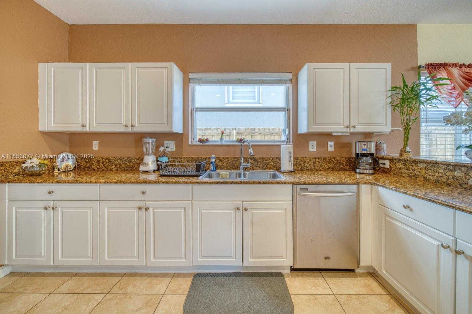 Small Image of 229 NORTH EAST 36 AVENUE RD, Homestead Number 16
