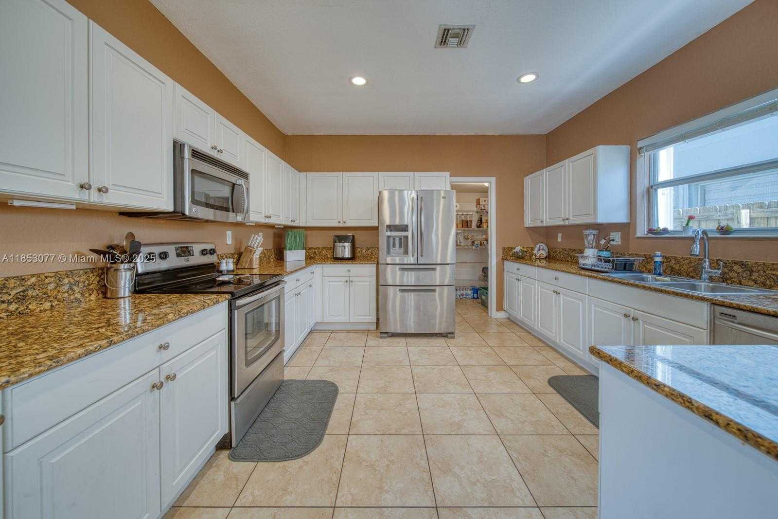 Small Image of 229 NORTH EAST 36 AVENUE RD, Homestead Number 2