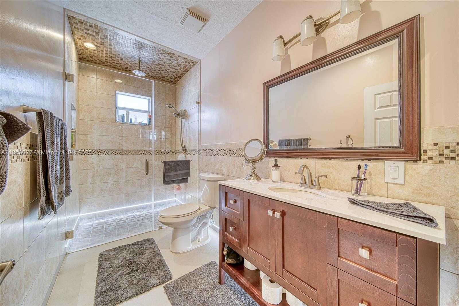 Small Image of 229 NORTH EAST 36 AVENUE RD, Homestead Number 26