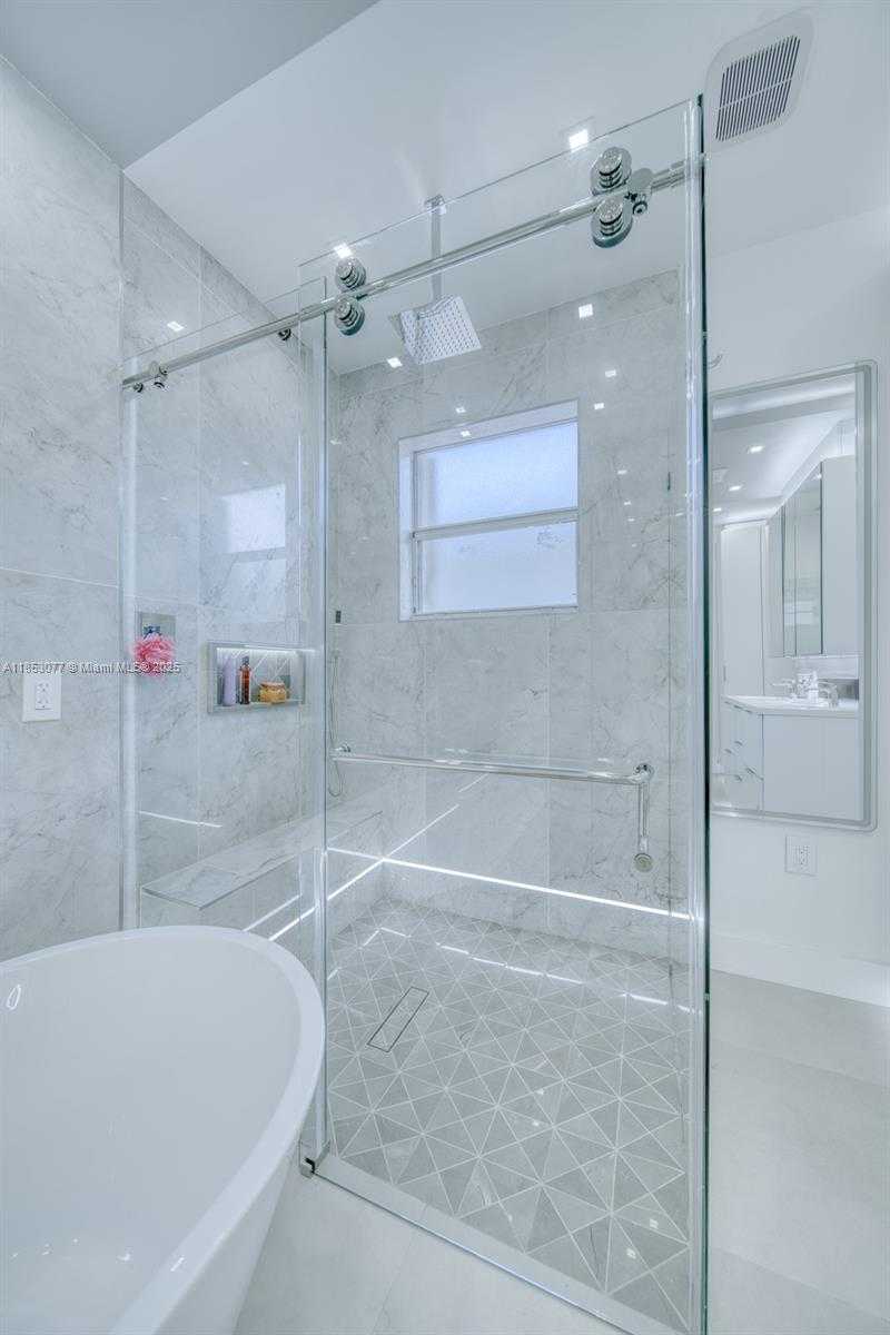 Small Image of 229 NORTH EAST 36 AVENUE RD, Homestead Number 35